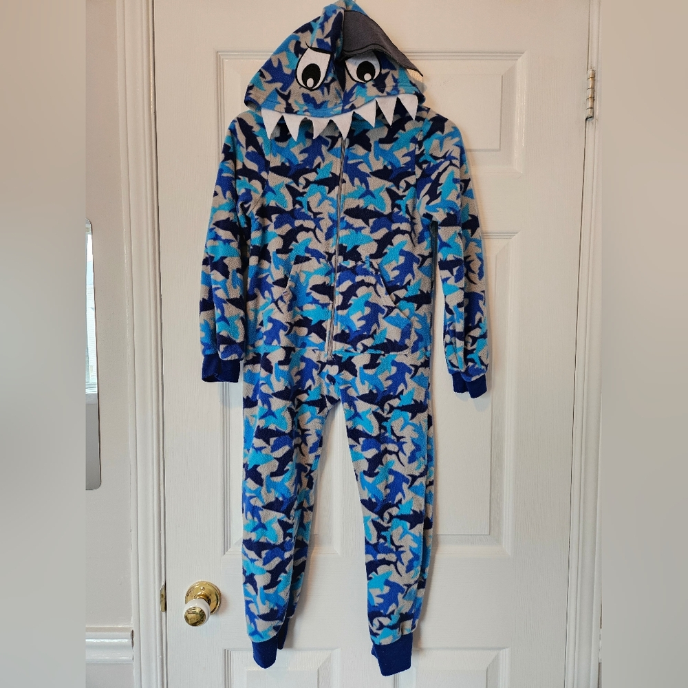 $5 In A Bundle! 6/7 Kids Hooded Shark Fleece PJs Onesie